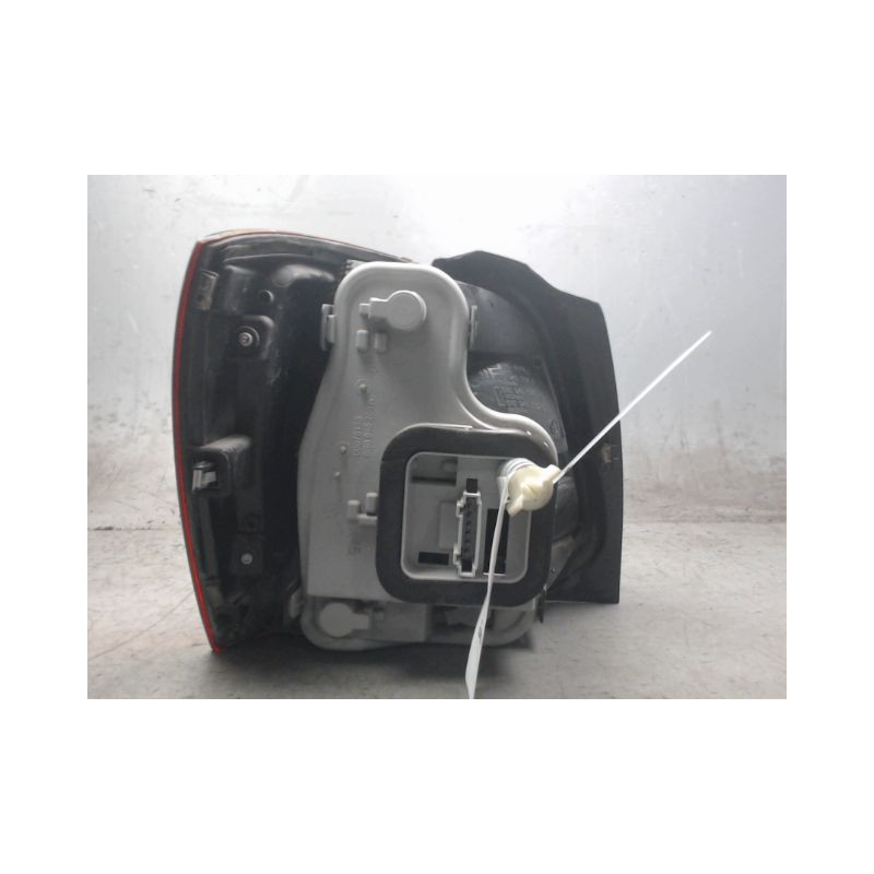 FEU ARRIERE DROIT VOLKSWAGEN POLO 2009-