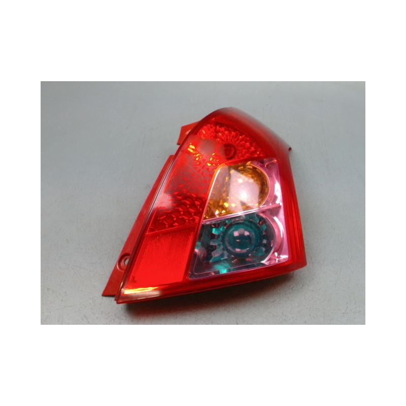 FEU ARRIERE DROIT SUZUKI SWIFT III 2005-2011