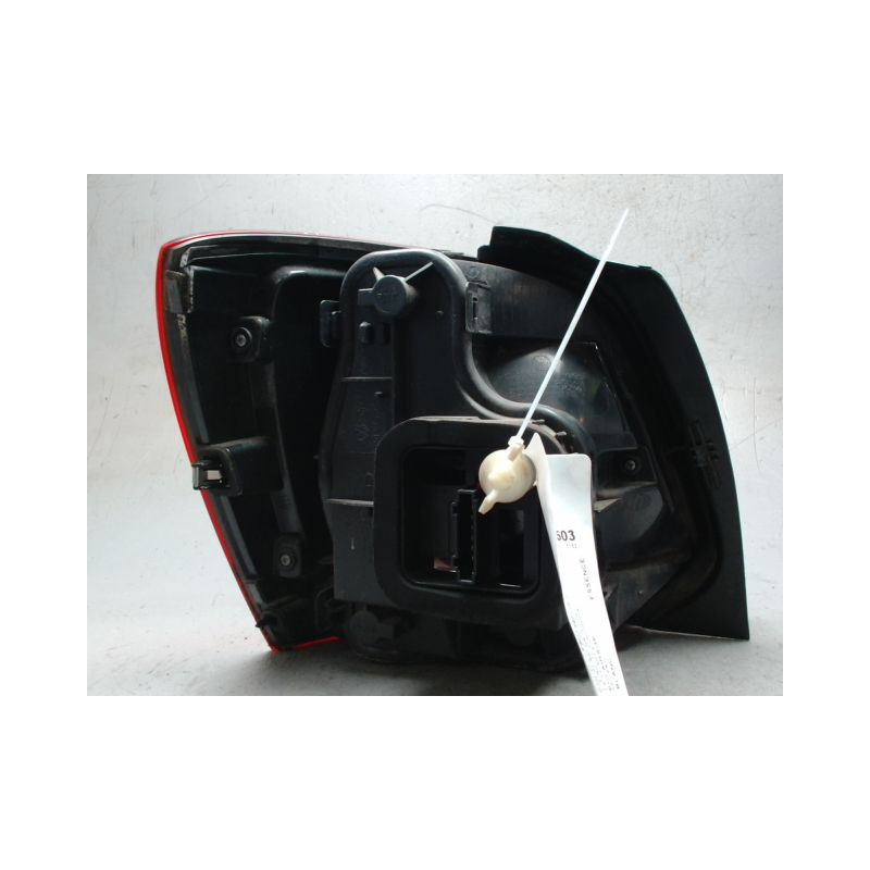 FEU ARRIERE DROIT VOLKSWAGEN POLO 2009-