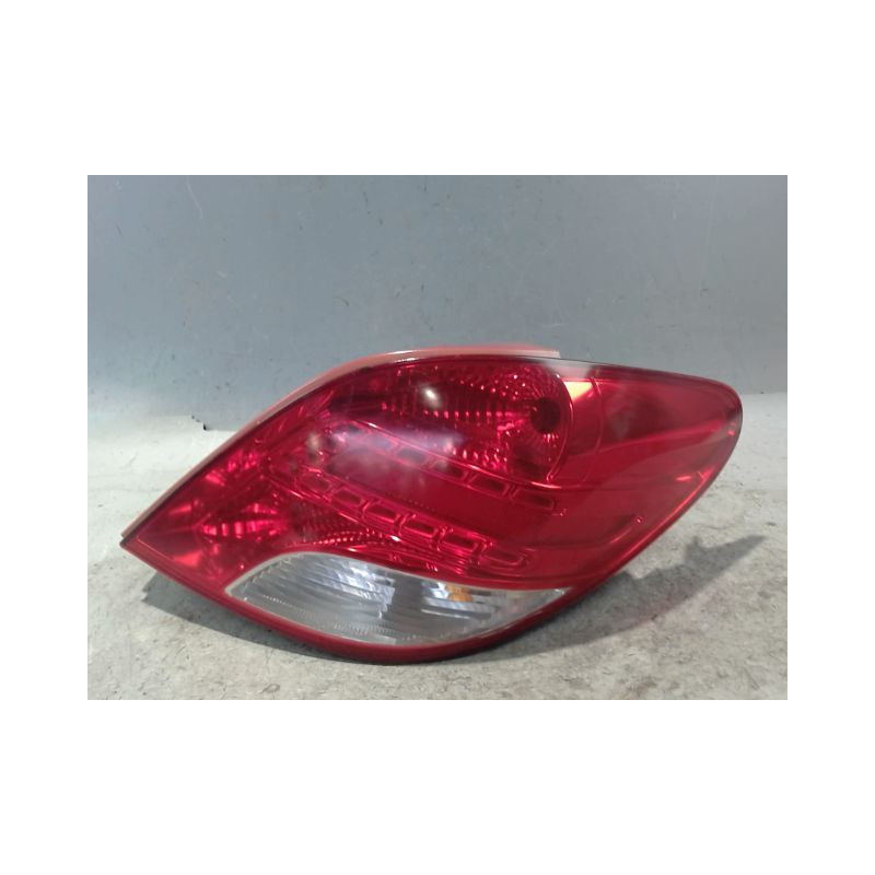 FEU ARRIERE DROIT PEUGEOT 207 2011-