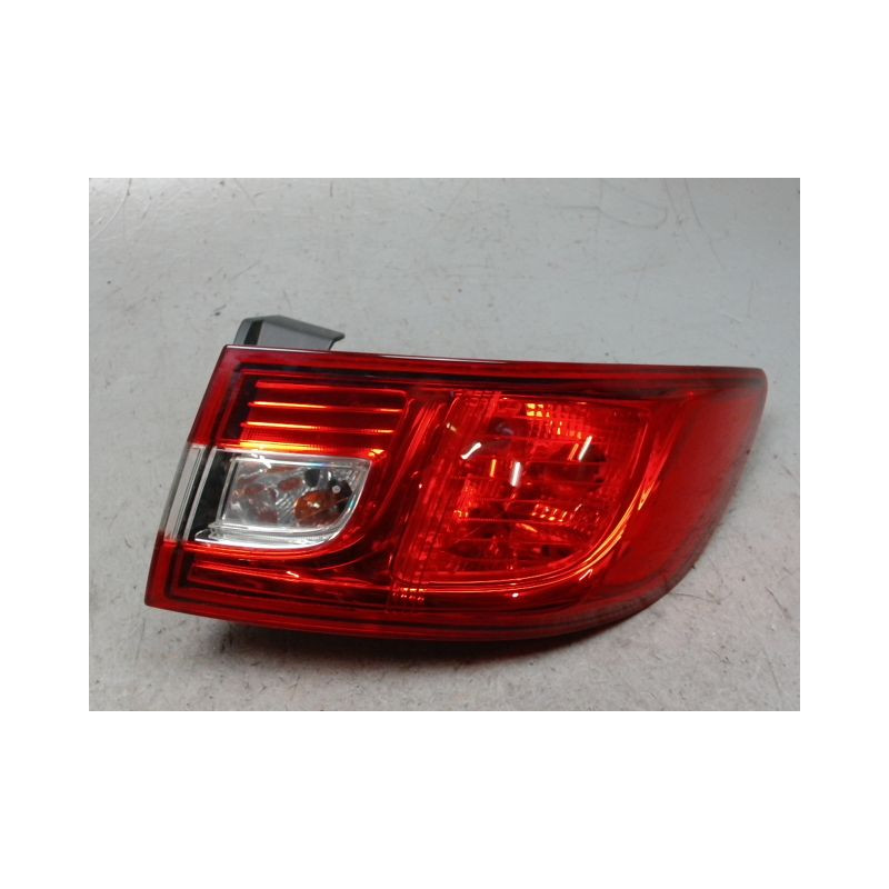 FEU ARRIERE DROIT RENAULT CLIO