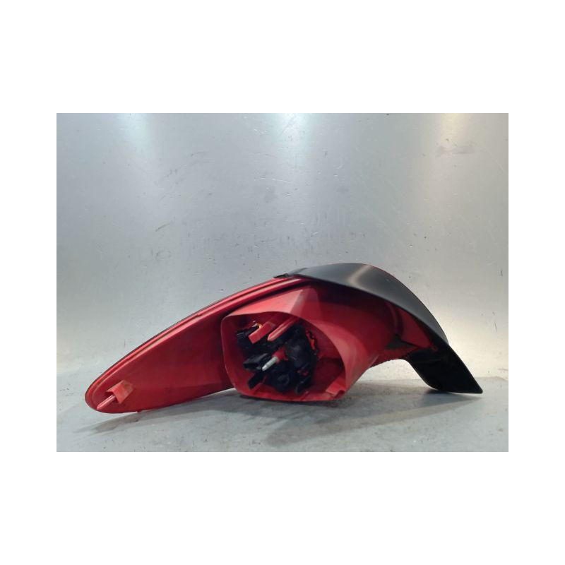 FEU ARRIERE DROIT PEUGEOT 206
