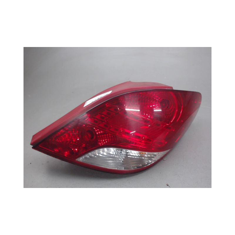 FEU ARRIERE DROIT PEUGEOT 207