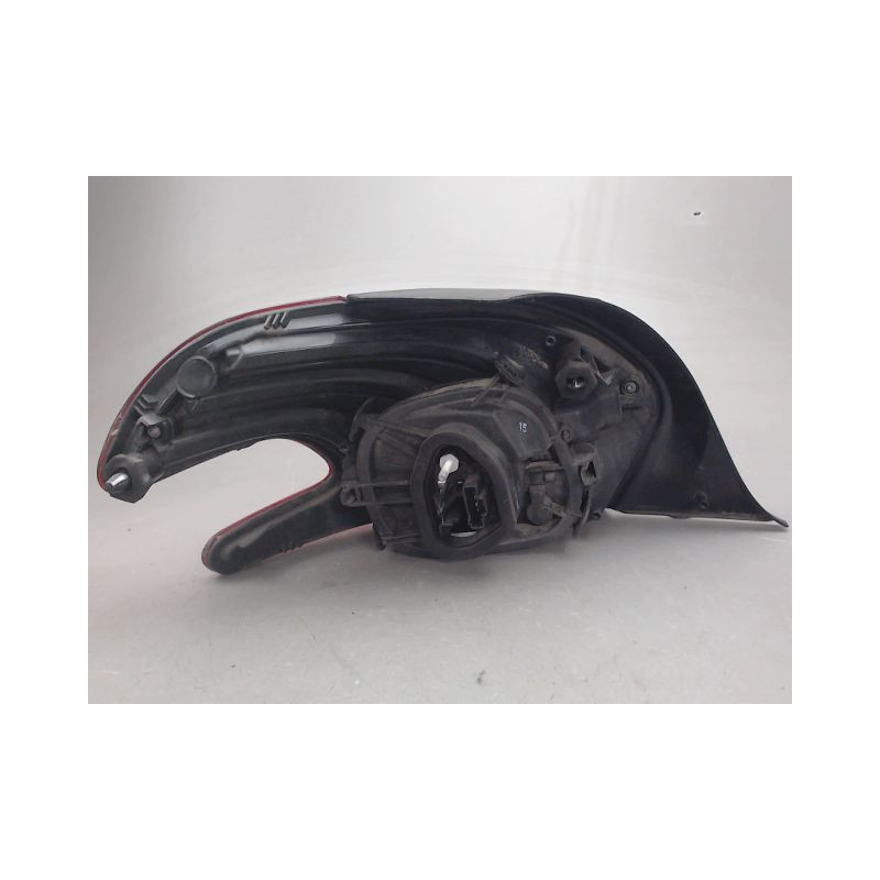 FEU ARRIERE DROIT PEUGEOT 208