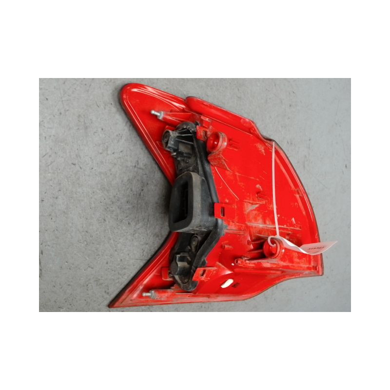 FEU ARRIERE DROIT PEUGEOT 3008 2009-