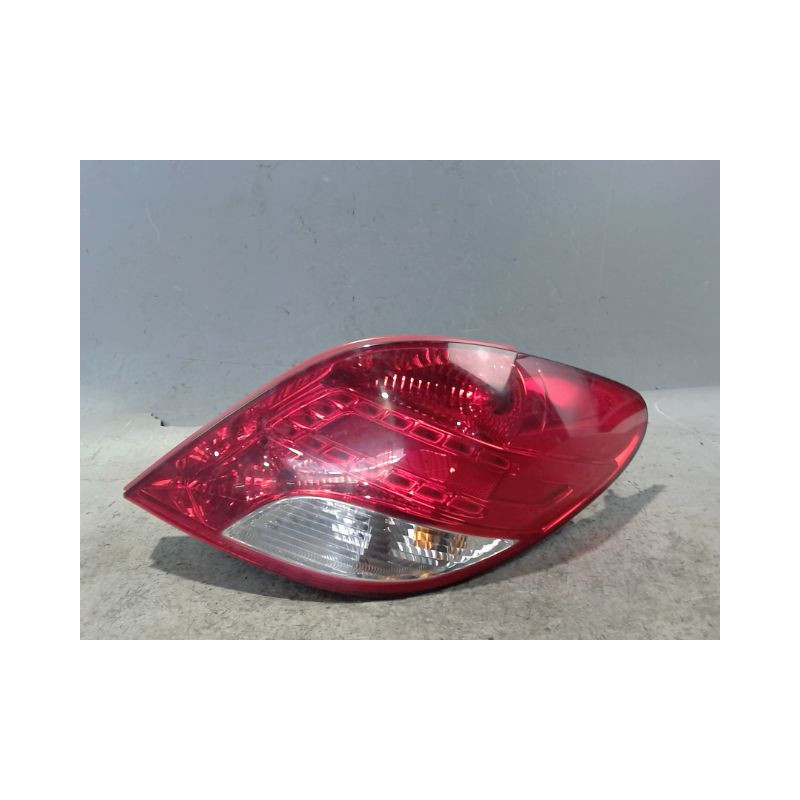 FEU ARRIERE DROIT PEUGEOT 207 2011-