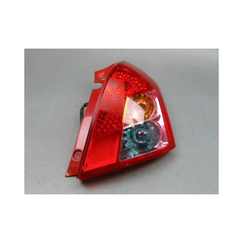 FEU ARRIERE DROIT SUZUKI SWIFT III 2005-2011