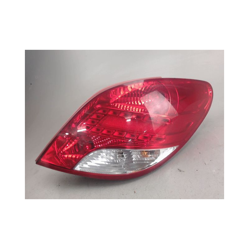 FEU ARRIERE DROIT PEUGEOT 207