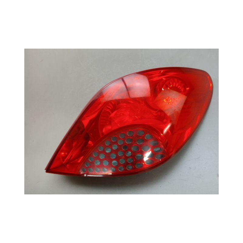 FEU ARRIERE DROIT PEUGEOT 207