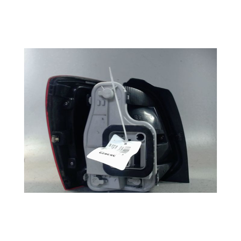 FEU ARRIERE DROIT VOLKSWAGEN POLO 2009-