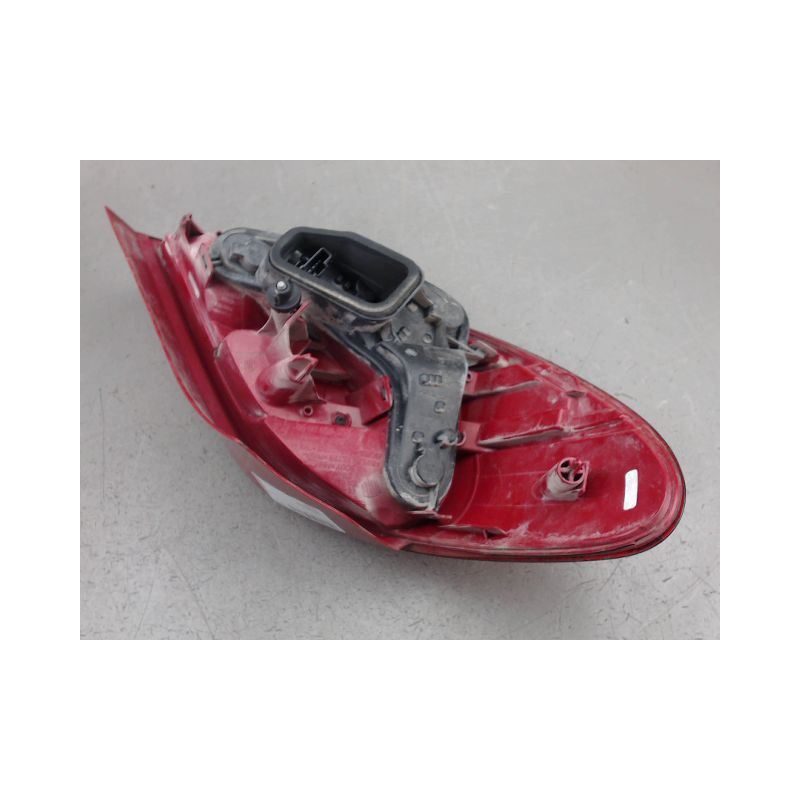 FEU ARRIERE DROIT PEUGEOT 207