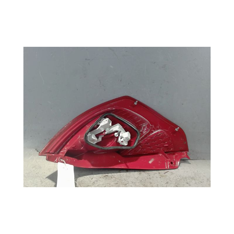FEU ARRIERE DROIT FORD FIESTA 2010-