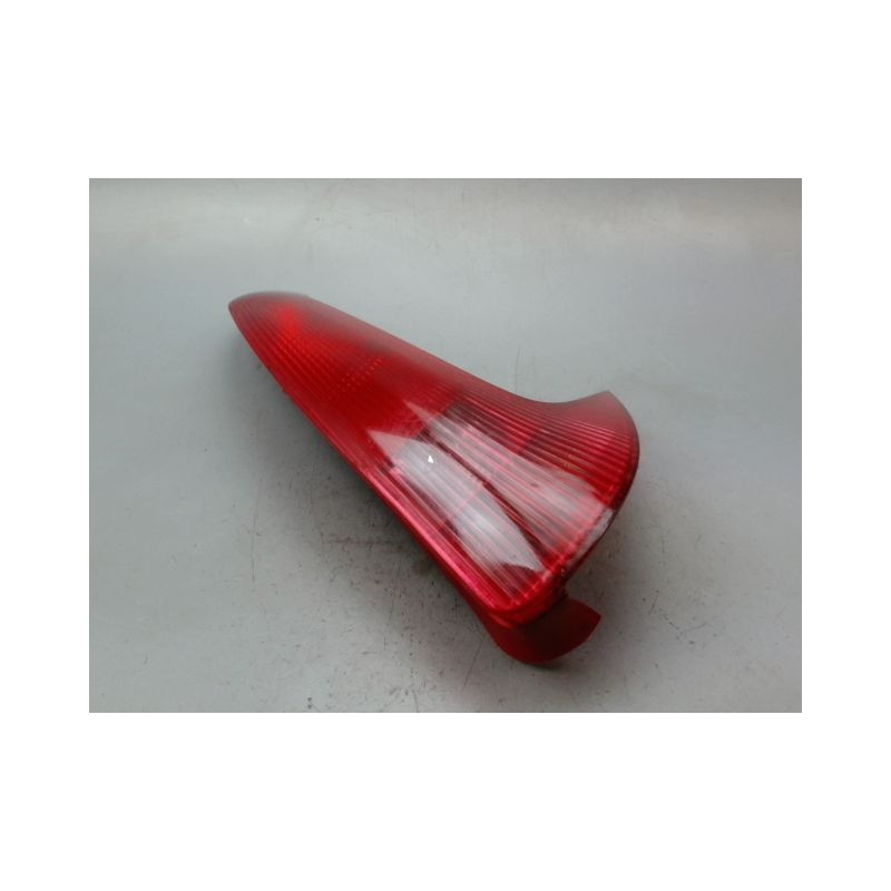 FEU ARRIERE DROIT PEUGEOT 206 SW 2002-2006