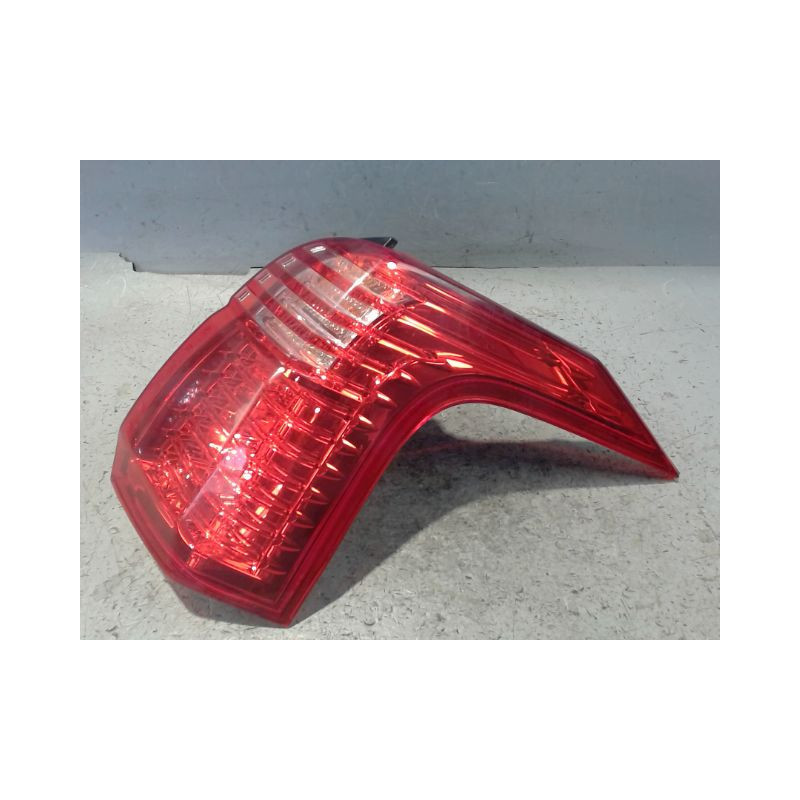 FEU ARRIERE DROIT PEUGEOT 5008 2009-
