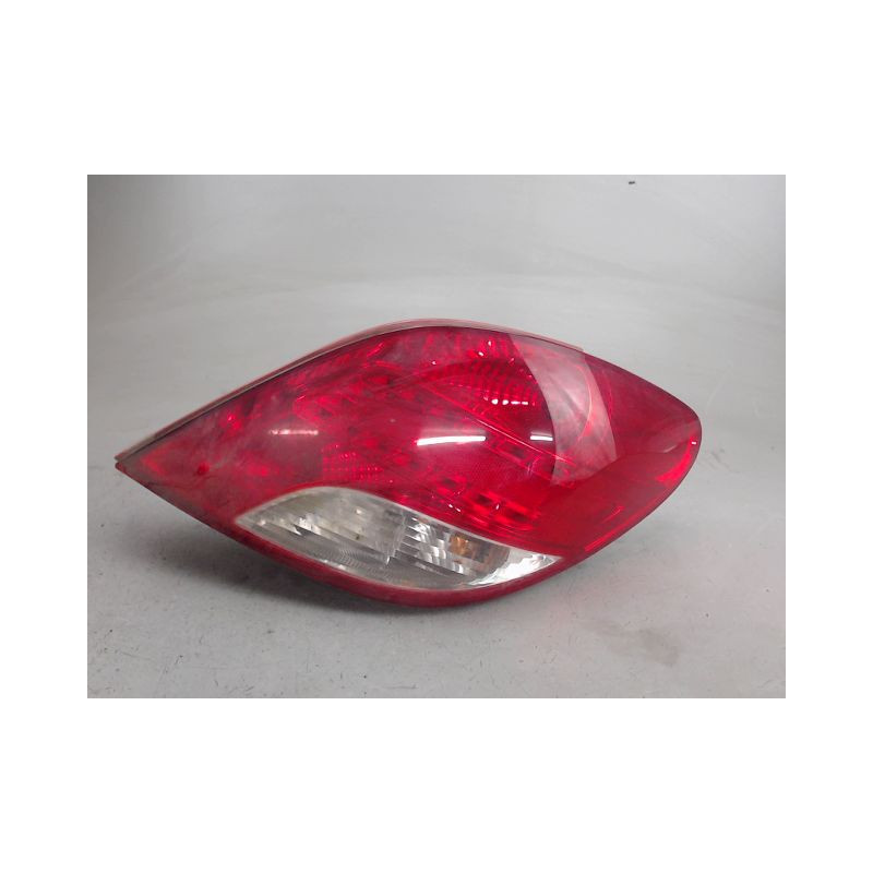 FEU ARRIERE DROIT PEUGEOT 207
