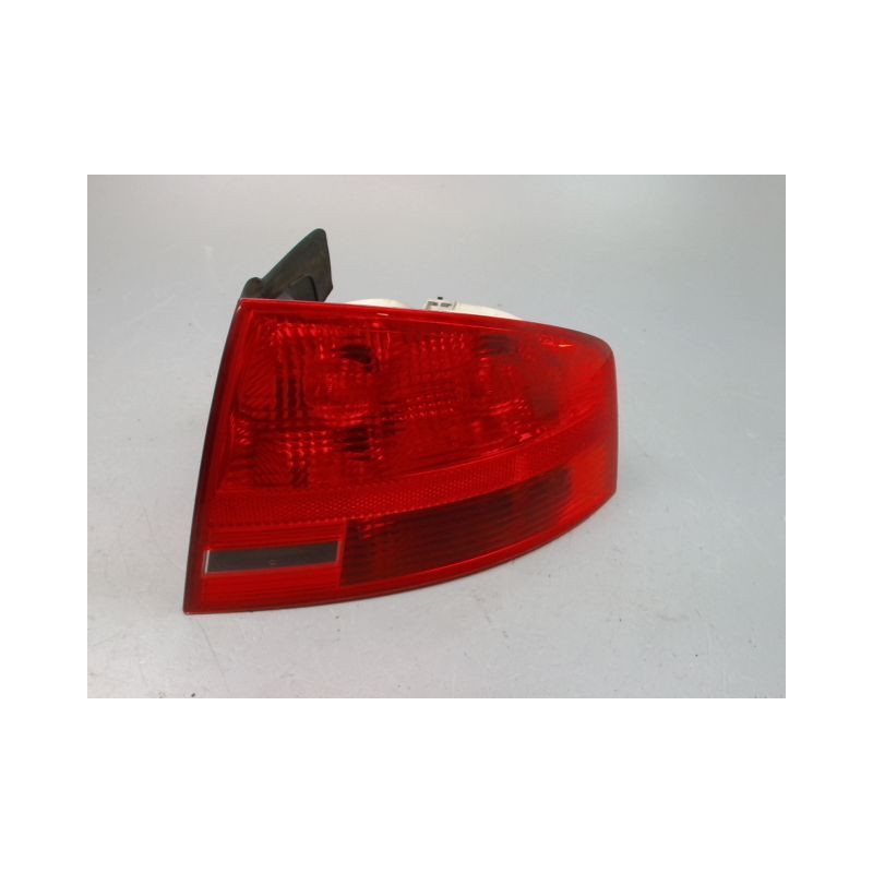 FEU ARRIERE DROIT AUDI A4 BERL. II Phase 2 2004-2008