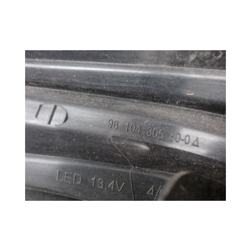 FEU ARRIERE DROIT PEUGEOT 208