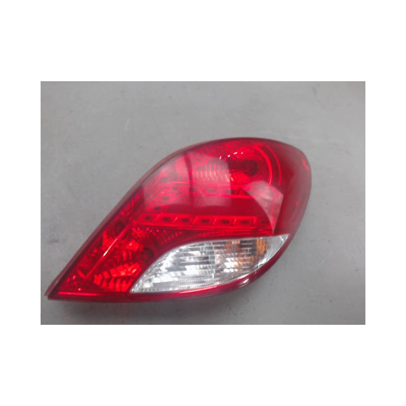 FEU ARRIERE DROIT PEUGEOT 207