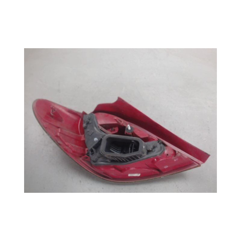 FEU ARRIERE DROIT PEUGEOT 207