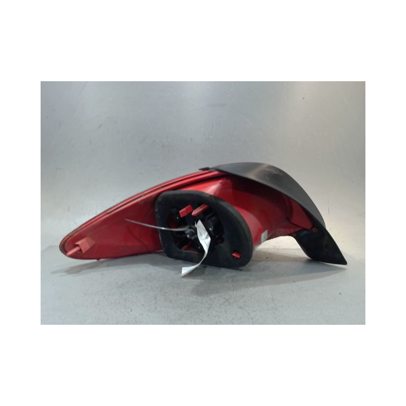 FEU ARRIERE DROIT PEUGEOT 206