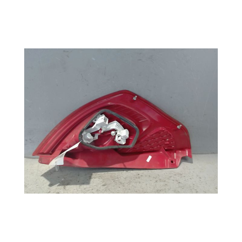 FEU ARRIERE DROIT FORD FIESTA 2010-