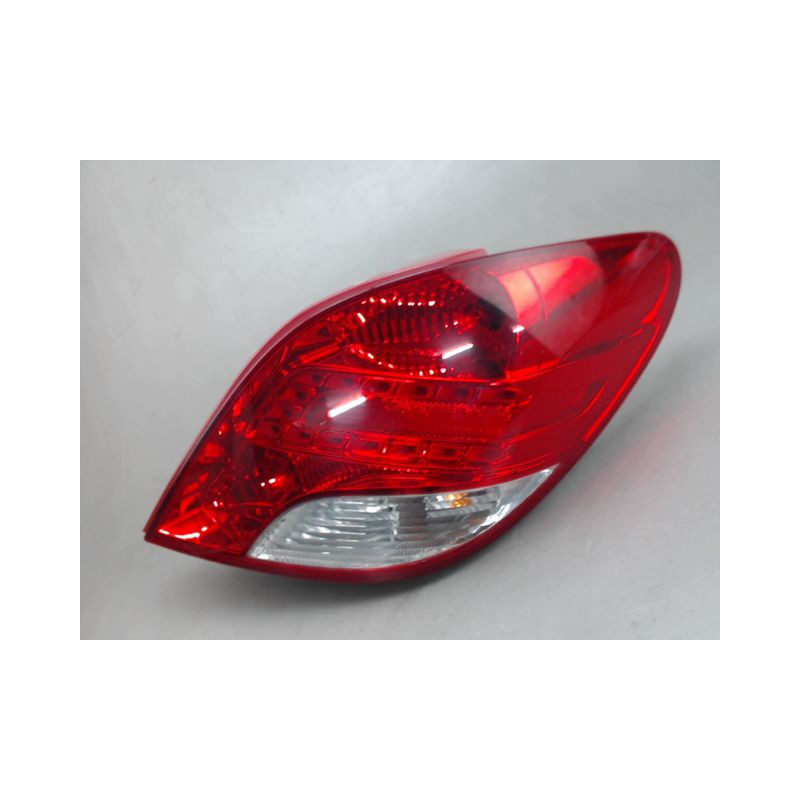 FEU ARRIERE DROIT PEUGEOT 207