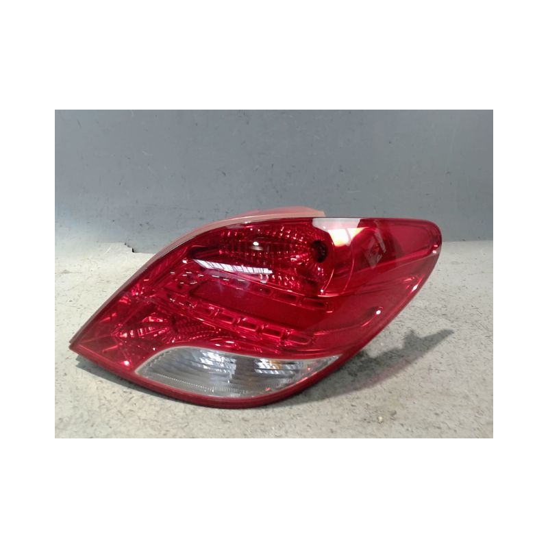 FEU ARRIERE DROIT PEUGEOT 207 2009-