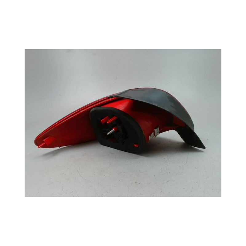 FEU ARRIERE DROIT PEUGEOT 206 + 2009-2013