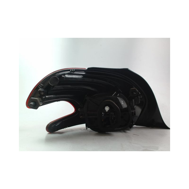 FEU ARRIERE DROIT PEUGEOT 208 Phase 1 2012-...