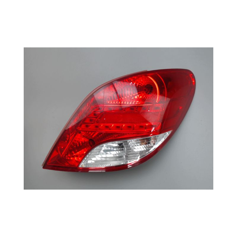 FEU ARRIERE DROIT PEUGEOT 207