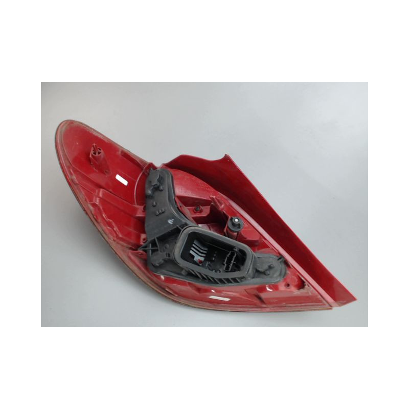 FEU ARRIERE DROIT PEUGEOT 207