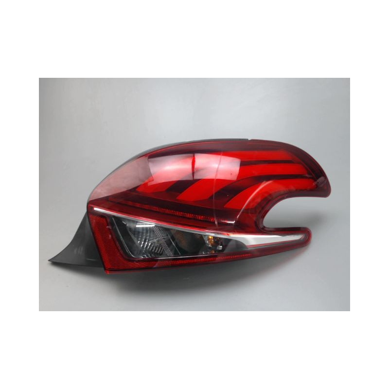 FEU ARRIERE DROIT PEUGEOT 208