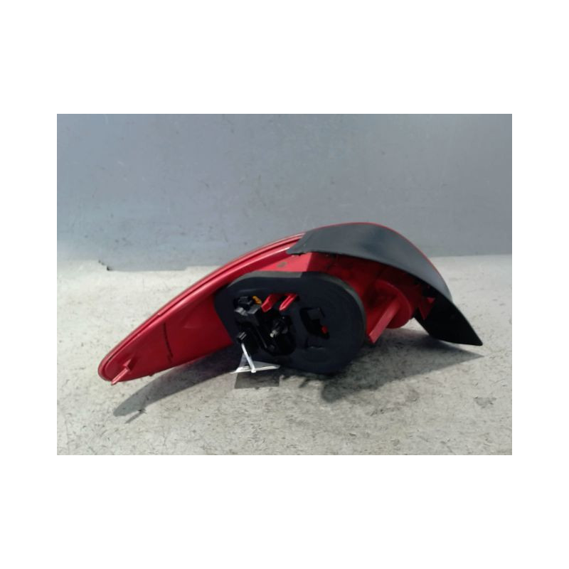 FEU ARRIERE DROIT PEUGEOT 206 5P