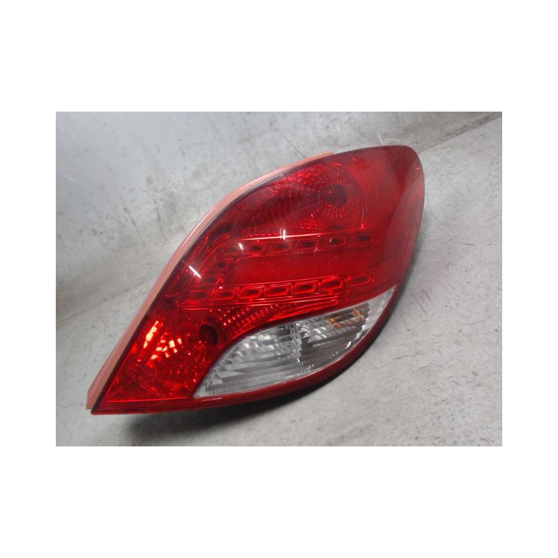 FEU ARRIERE DROIT PEUGEOT 207 3P