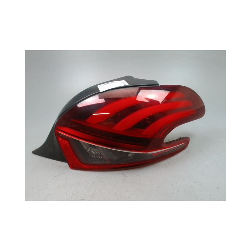 FEU ARRIERE DROIT PEUGEOT 208 Phase 1 2012-...