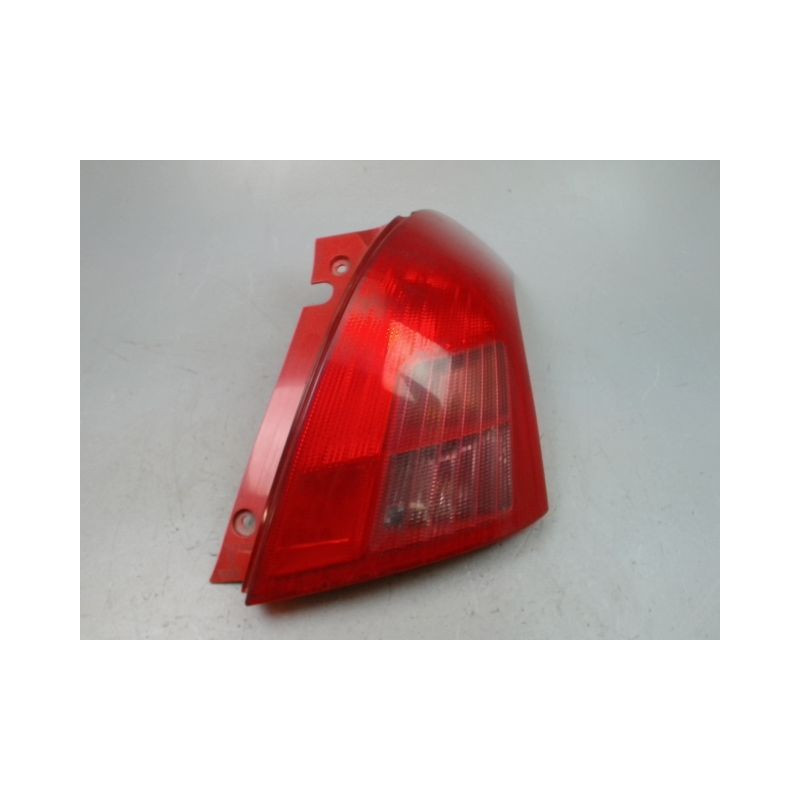 FEU ARRIERE DROIT SUZUKI SWIFT III 2005-2011