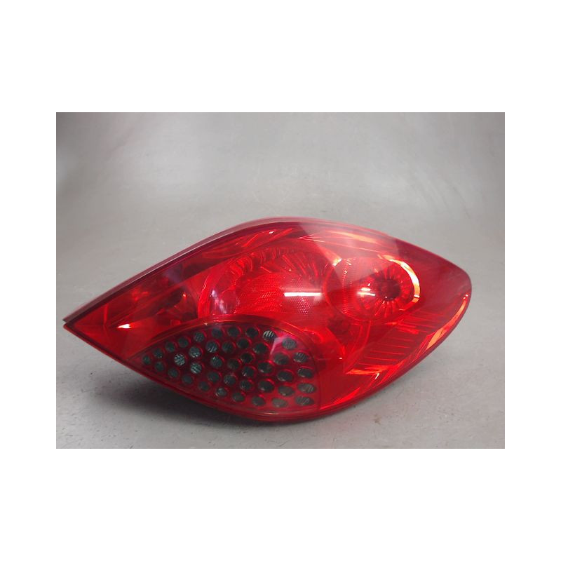 FEU ARRIERE DROIT PEUGEOT 207