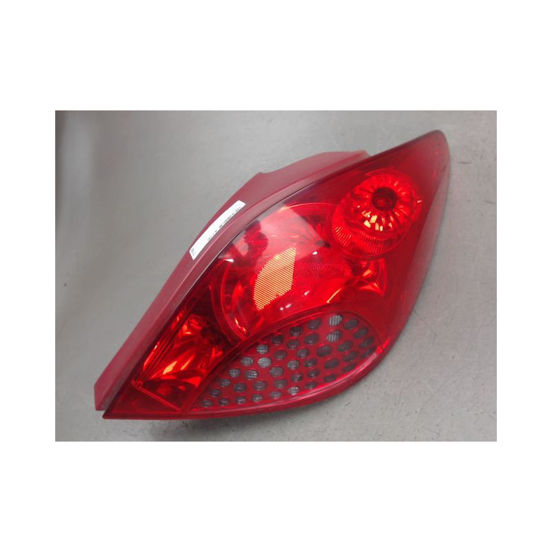 FEU ARRIERE DROIT PEUGEOT 207