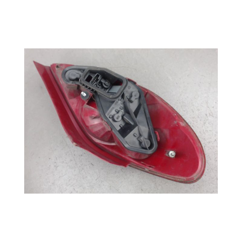 FEU ARRIERE DROIT PEUGEOT 207