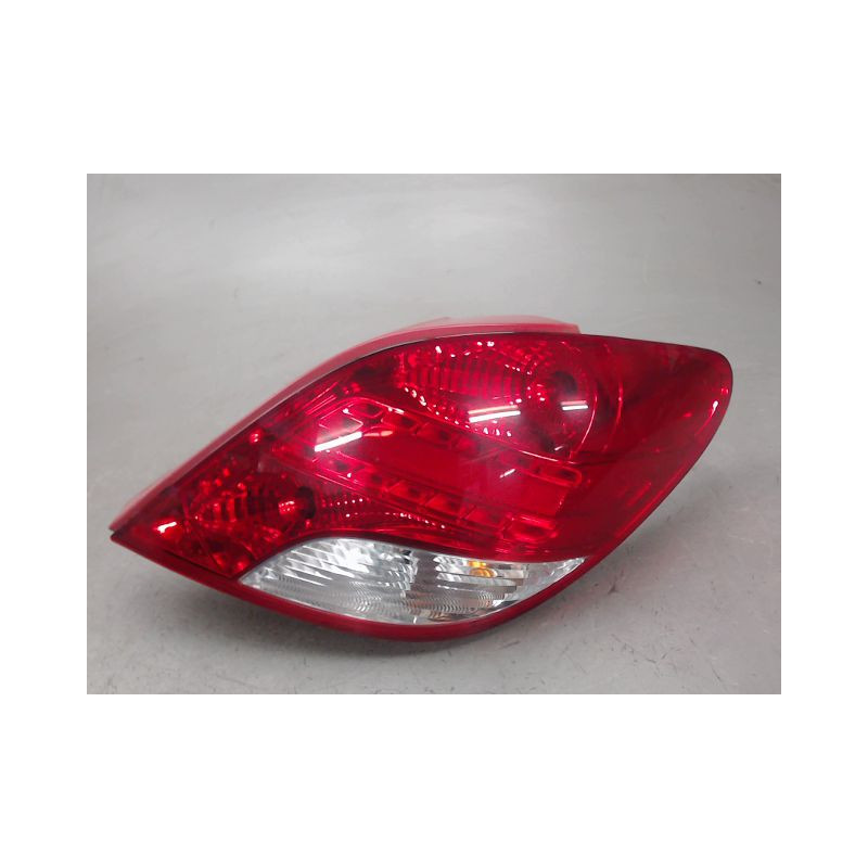 FEU ARRIERE DROIT PEUGEOT 207