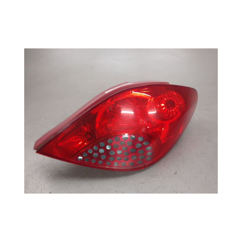 FEU ARRIERE DROIT PEUGEOT 207