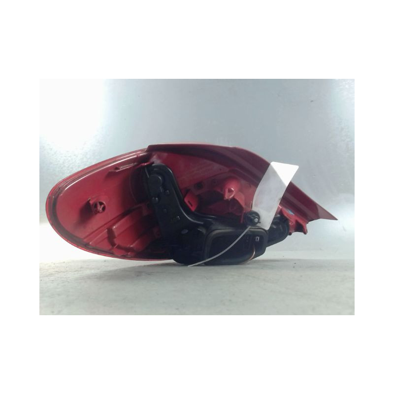 FEU ARRIERE DROIT PEUGEOT 207 3P