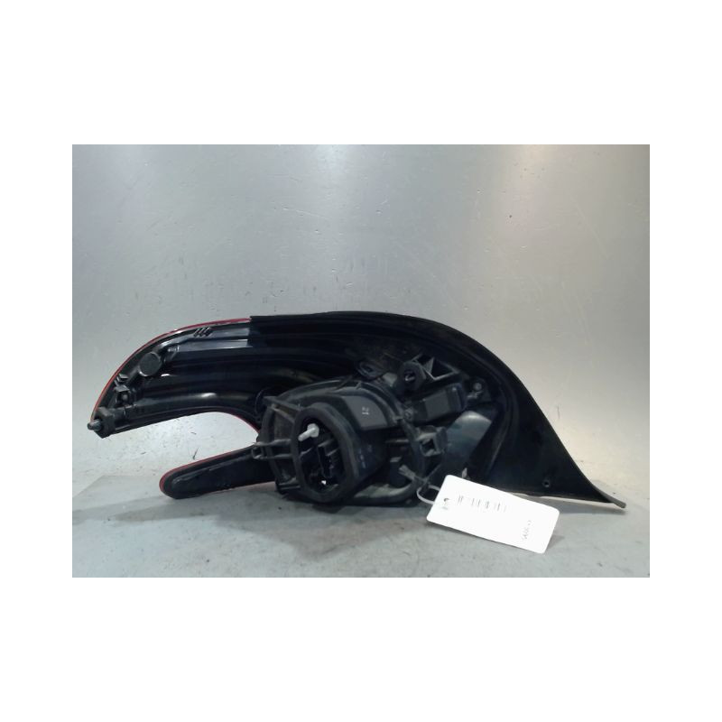 FEU ARRIERE DROIT PEUGEOT 208