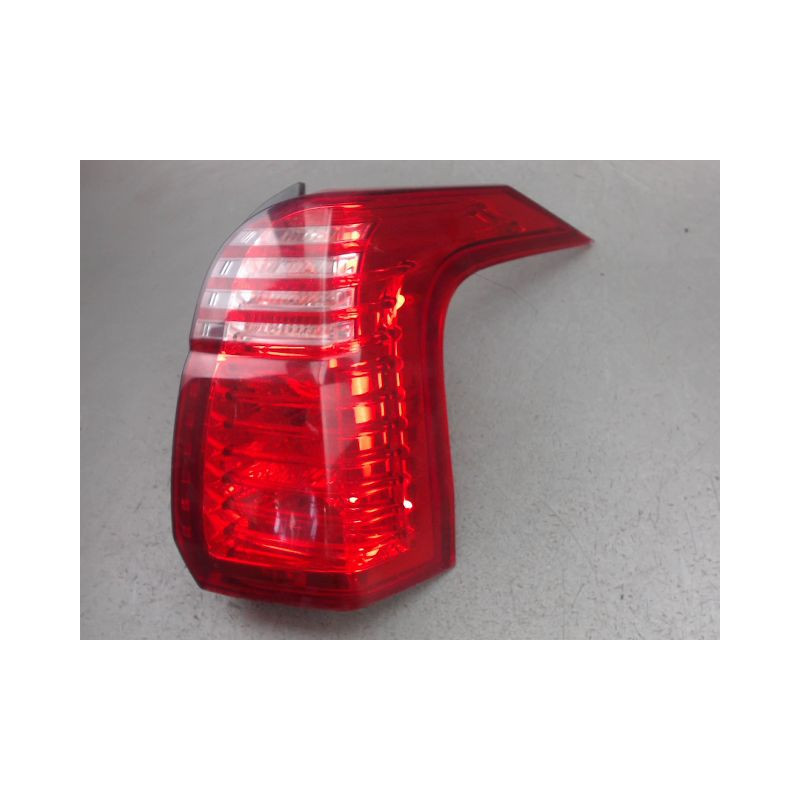 FEU ARRIERE DROIT PEUGEOT 5008