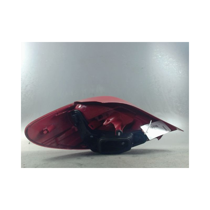 FEU ARRIERE DROIT PEUGEOT 207 2011-