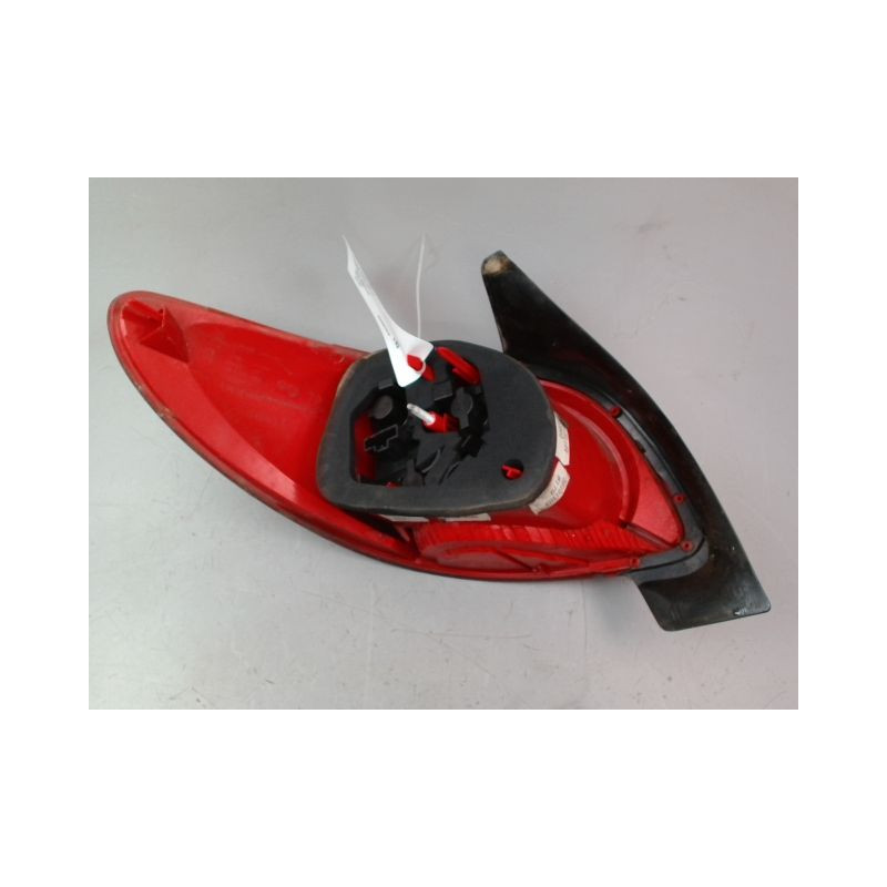 FEU ARRIERE DROIT PEUGEOT 206 + 2009-2013
