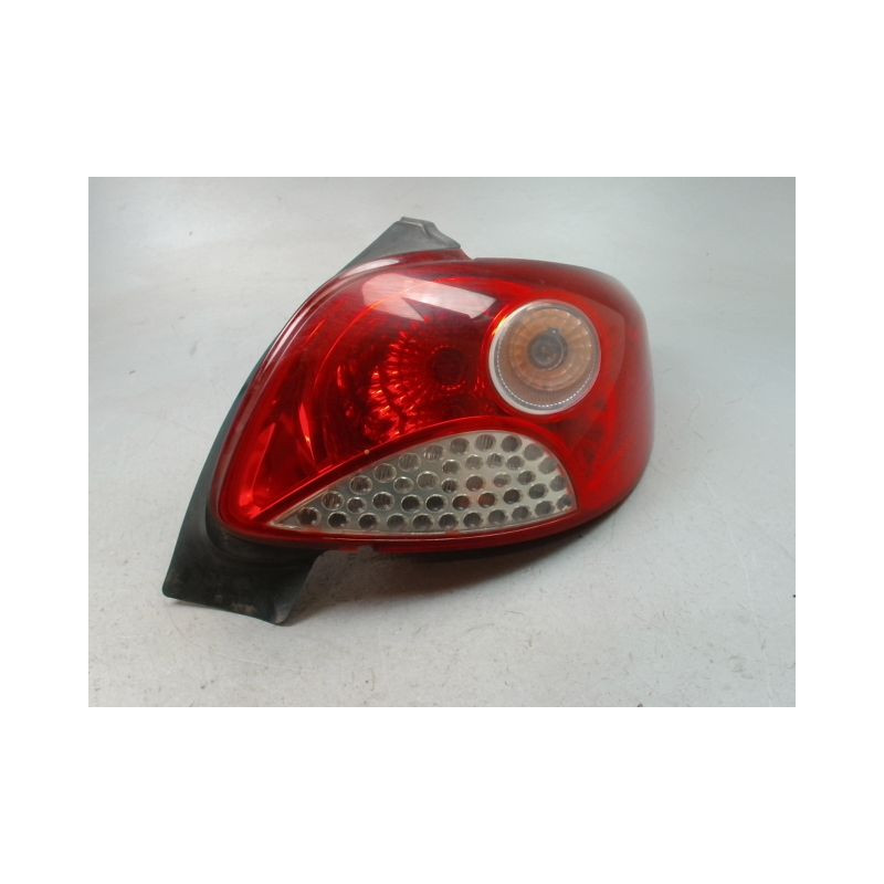 FEU ARRIERE DROIT PEUGEOT 206 + 2009-2013