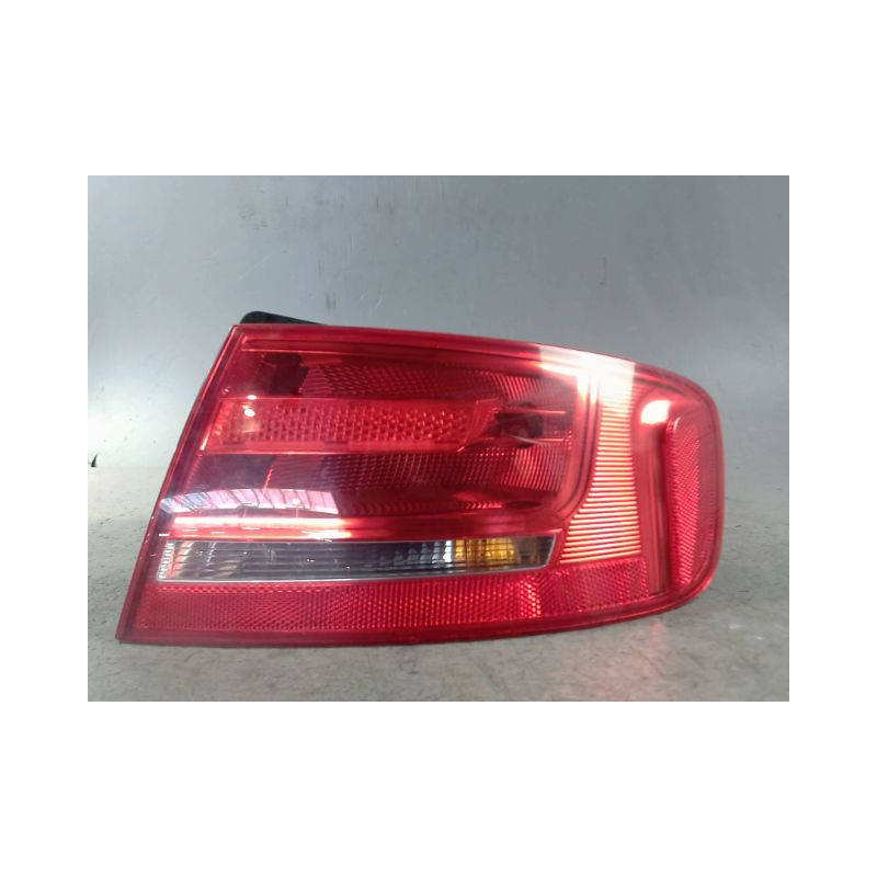 FEU ARRIERE DROIT AUDI A4 2008-
