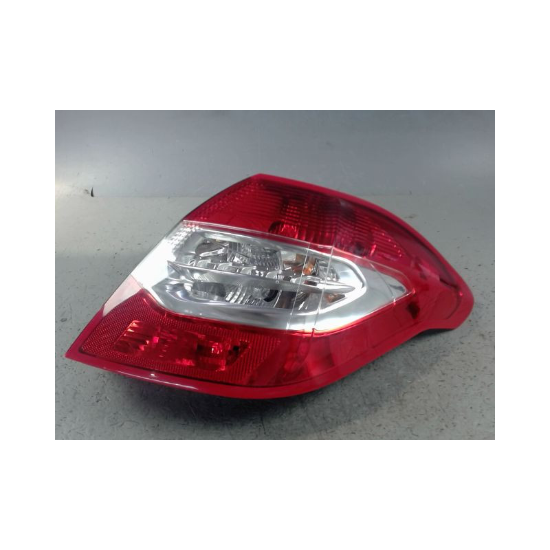FEU ARRIERE DROIT CITROEN C4 2010-