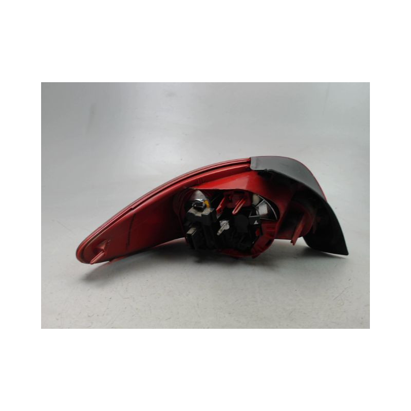 FEU ARRIERE DROIT PEUGEOT 206 1998-2009